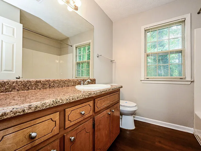 1204 Garden Path SE — Photo 15
