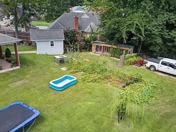 3rd image of 2513 Berryhill Rd