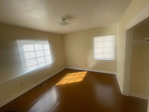 4th image of 852 Reaves St