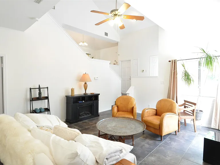 9902 Talleyran Dr — Photo 17