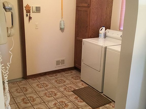 1st floor laundry