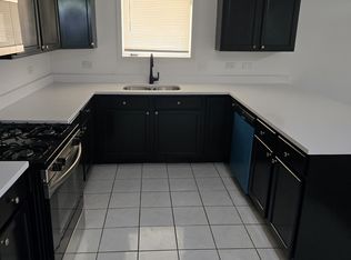 2707 W Congress Pkwy #1, Chicago, IL 60612
