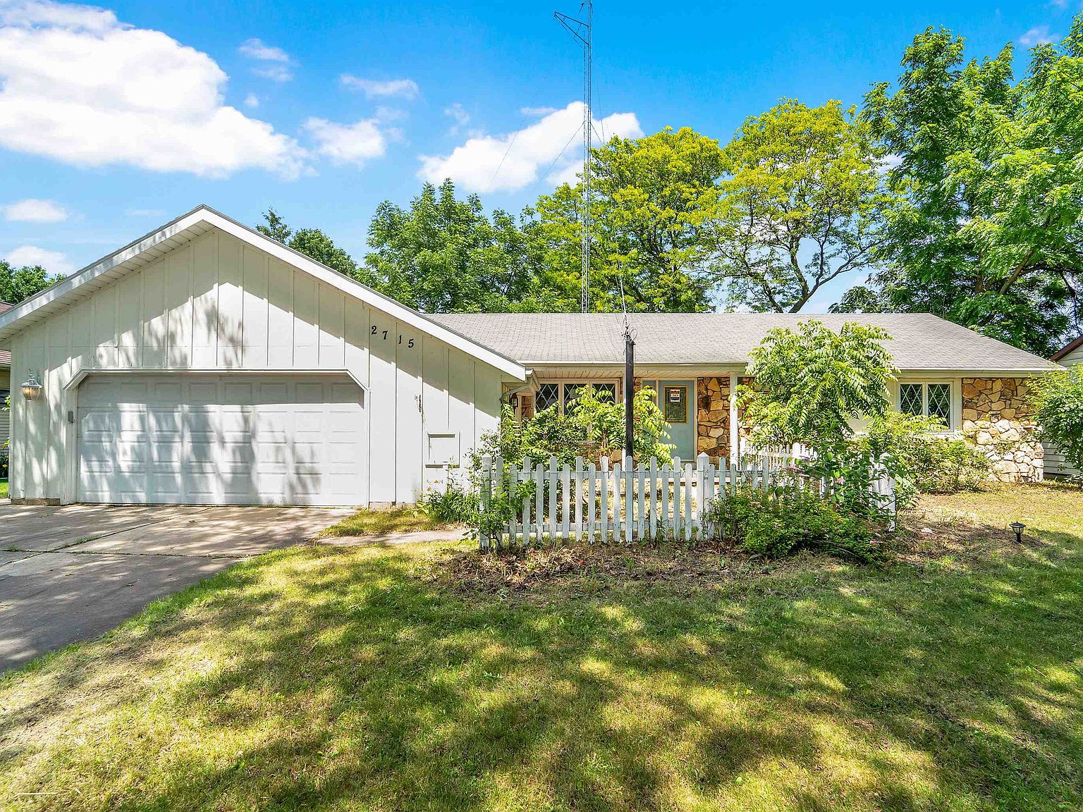 2715 Newberry Ave, Green Bay, WI 54302 MLS 50293508 Zillow