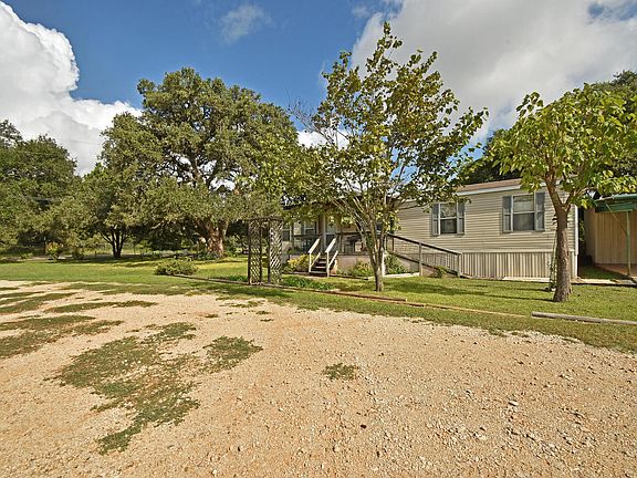 2nd image of 200 Rolling Oaks Dr