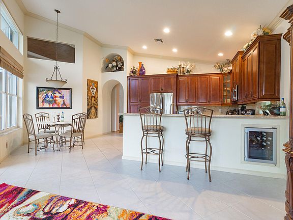 5th image of 6859 Fiji Cir