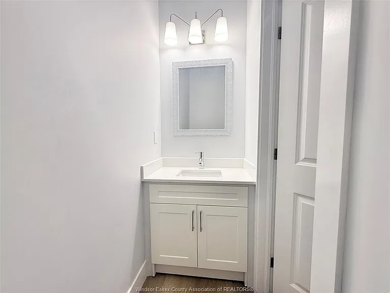 1740 Buckingham Dr — Photo 9