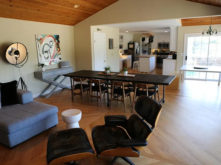 3296 Vichy Ave — Photo 11