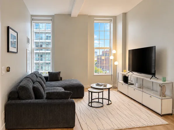 184 Kent Avenue image 1 of 13