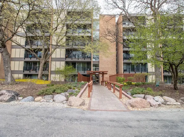 6000 Oakwood Dr APT 5A, Lisle, IL 60532