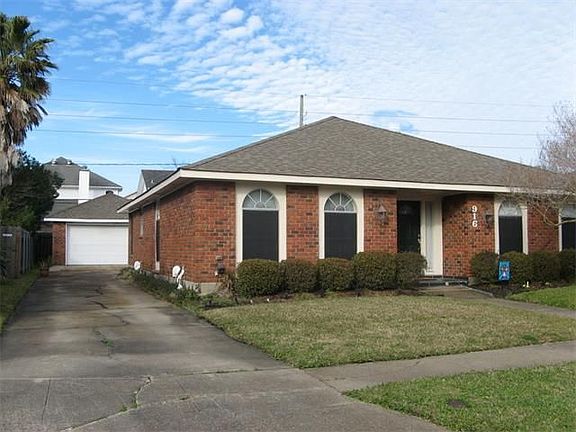 2nd image of 916 Tavel Dr