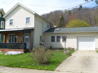 724 W Elm St, Titusville, PA 16354