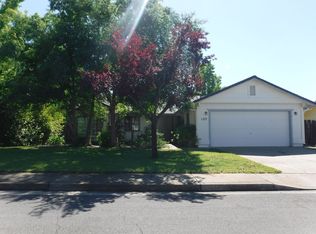 155 Danbury Dr, Redding, CA 96003