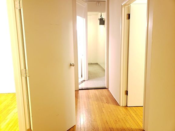 3rd image of 517 W 113th St #28I