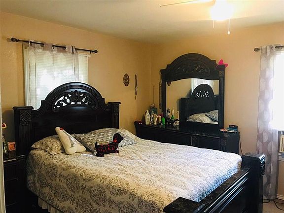 4th image of 3608 Ramona Dr