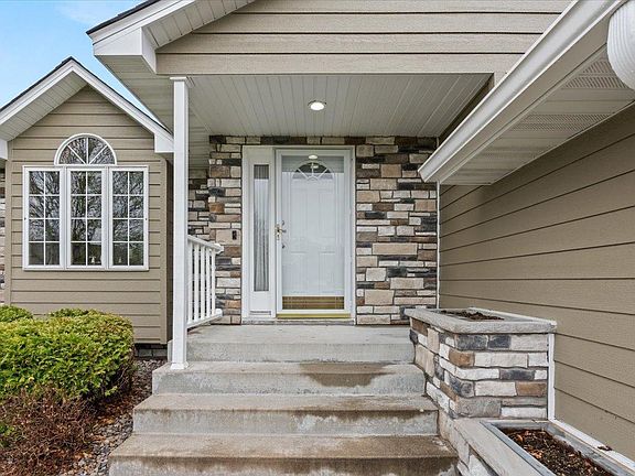 4th image of 6307 Deerwood Ln