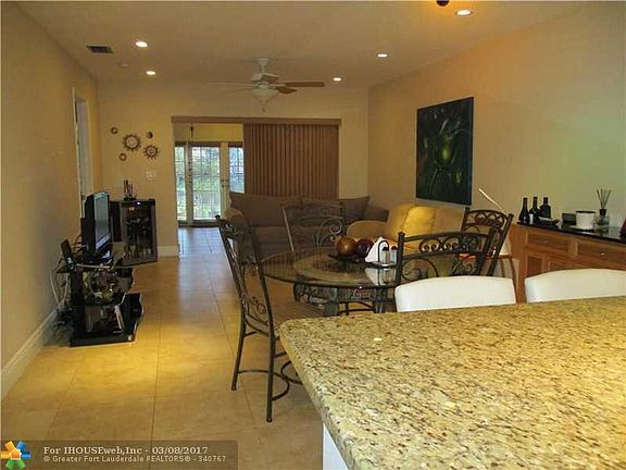 4th image of 451 NW 36th Ave #451