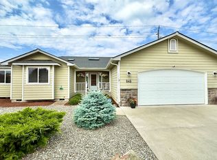 565 Elk Horn Loop, Sequim, WA 98382