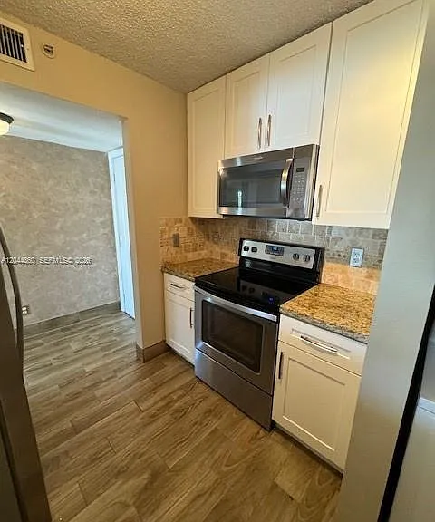 1450 SE 3rd Ave #302 — Photo 15