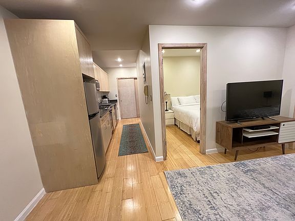 4th image of 205 W 15th St APT 1N