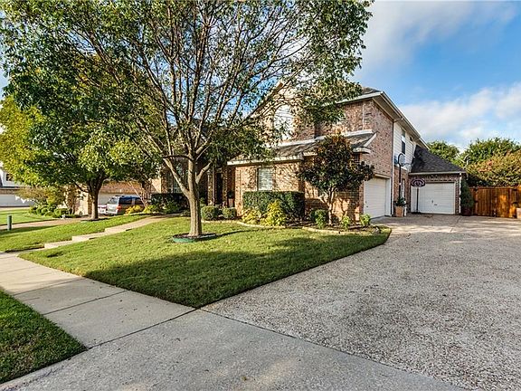 2nd image of 1712 Winding Hollow Ln