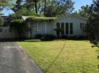 202 Gaston Ave, Fairhope, AL 36532