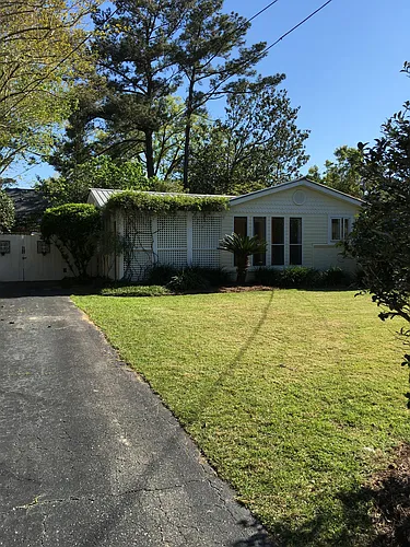 202 Gaston Ave Photo 1