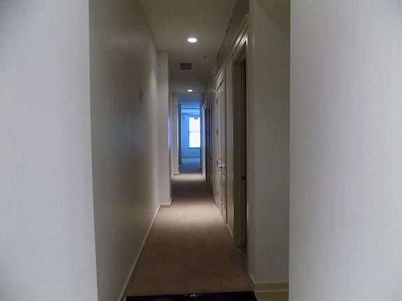4th image of 210 S 16th St APT 610