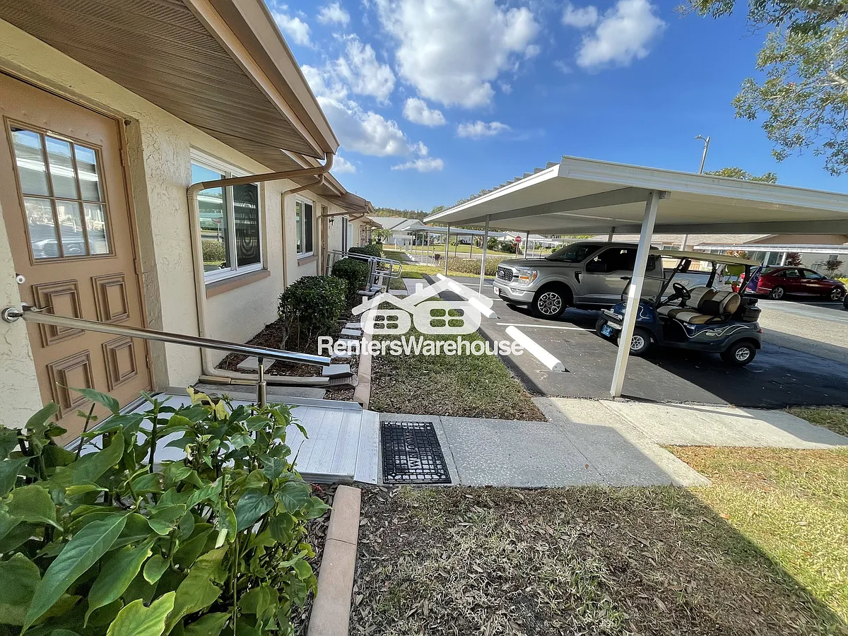 Building Photo - 110 Gloucester Blvd #110