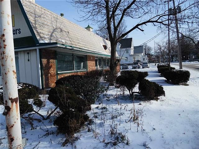 1st image of 865 E 152nd St