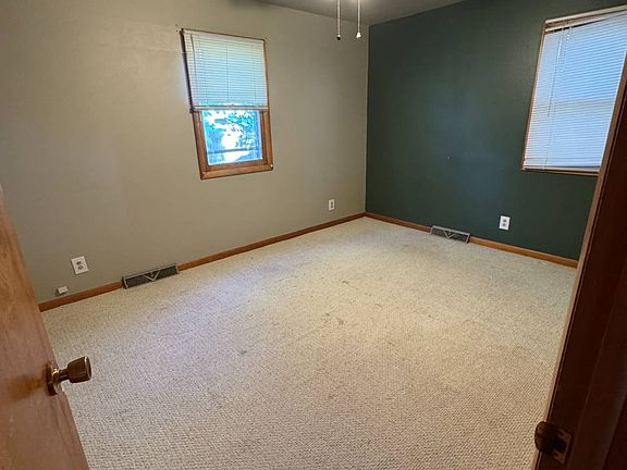 5th image of 1416 Cheyenne Ave