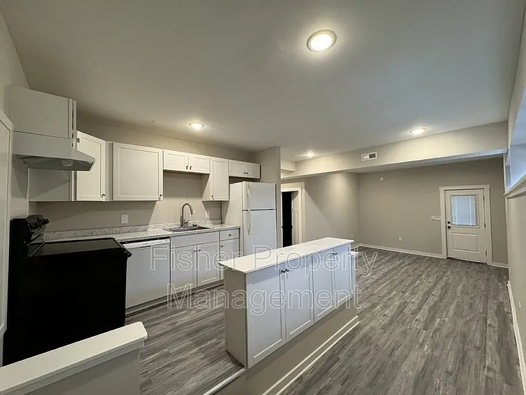 615 Albemarle St #C — Photo 6