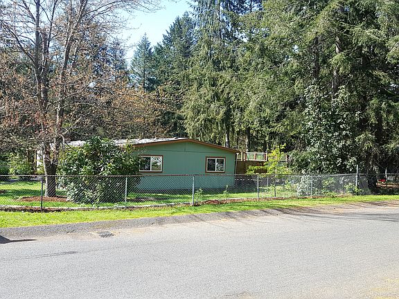 2nd image of 3217 Eagle Dr NE