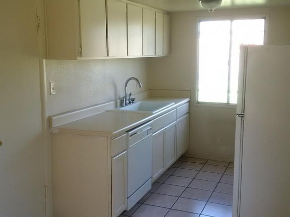 3rd image of 4485 E Pueblo Ave