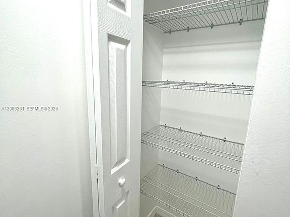 3rd image of 115 SW 11th St APT 704