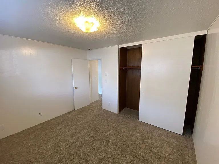 550 SW Levens St #21 — Photo 6