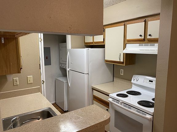 5th image of 232 Afton Sq Unit 204
