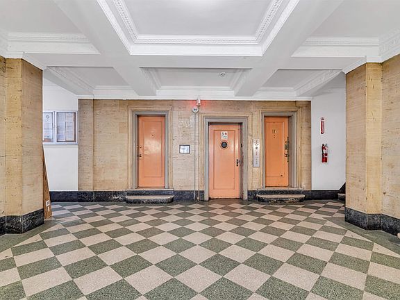 4th image of 270 Harrison Ave APT 104
