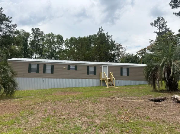 284 Clay Cir, Baxley, GA 31513