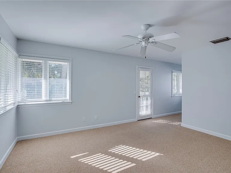 953 E Causeway Blvd #N/A — Photo 10