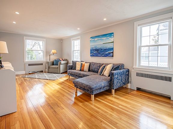 5th image of 27 Little Pond Rd