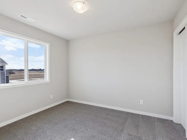 430 NW Compass Ave — Photo 10