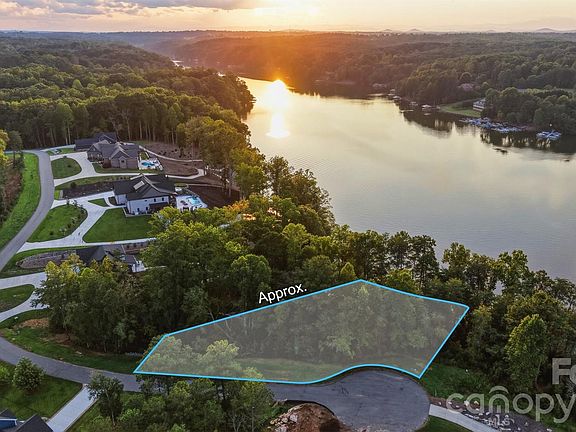 4th image of 5768 Lake Pointe Dr #15