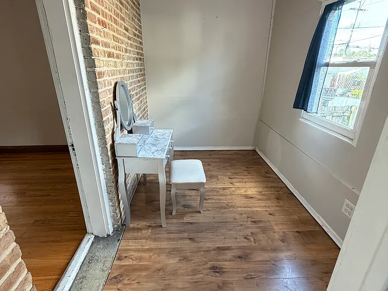 5921 S Whipple St — Photo 11