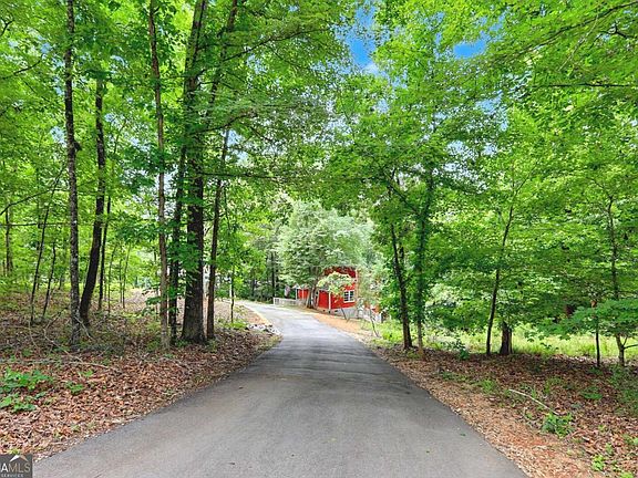 3rd image of 109 Helton Dr