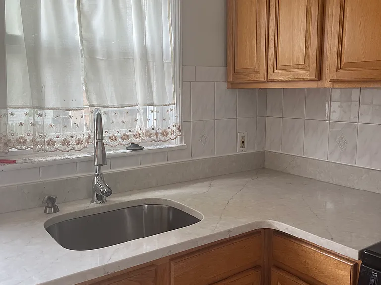 42 Perkins Ave — Photo 5