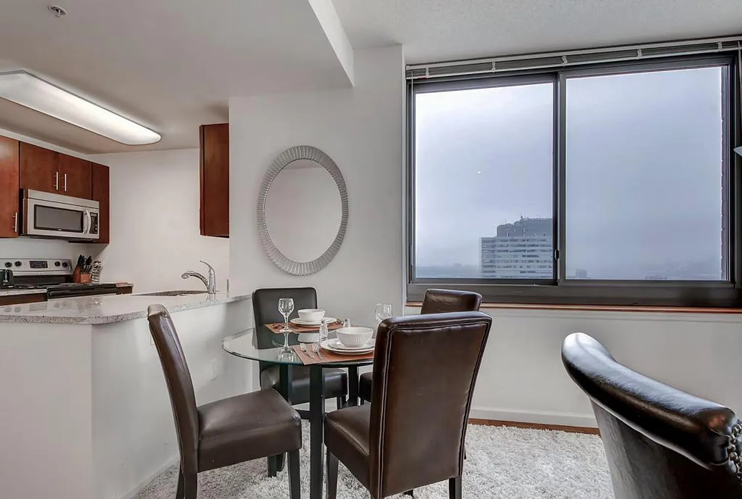 2 bed, 2.0 bath, 1130 sqft, $10,074 — Photo 4