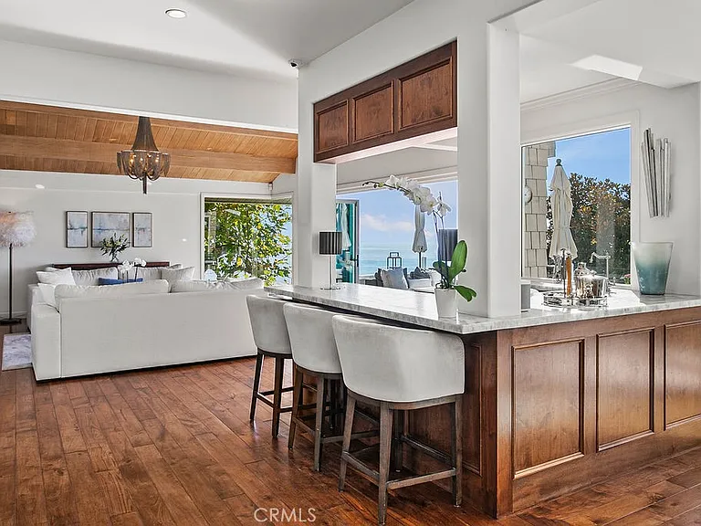 1010 Emerald Bay — Photo 14
