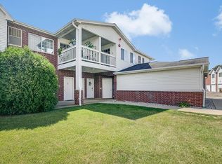8055 Lexington Place #11, Pleasant Prairie, WI 53158