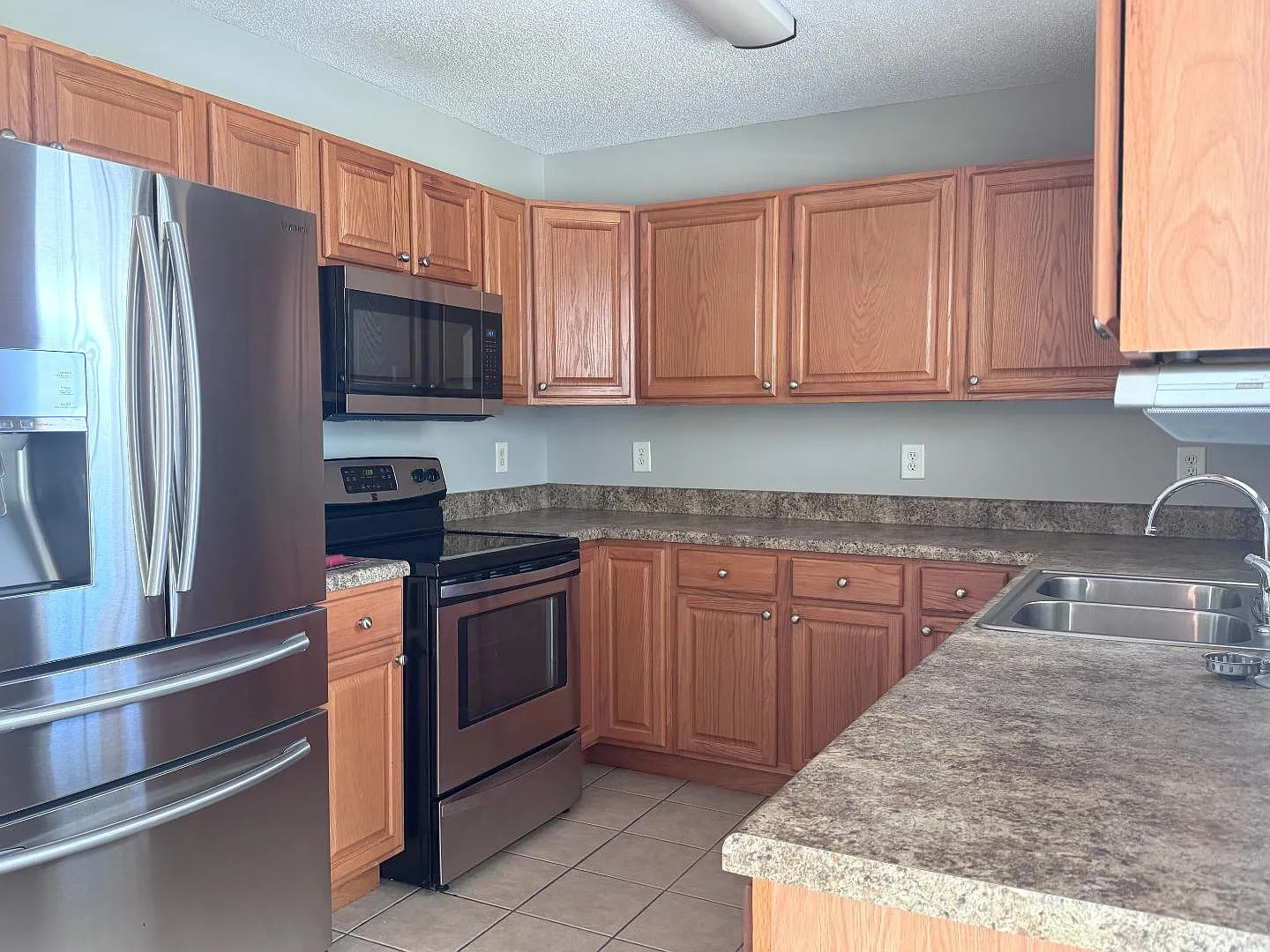 115 Dover Ct E — Photo 4