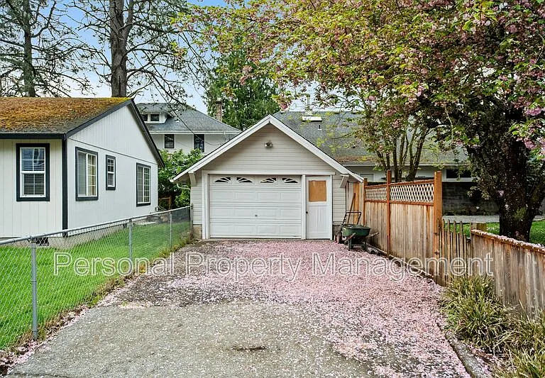 1346 NW Couch St — Photo 34
